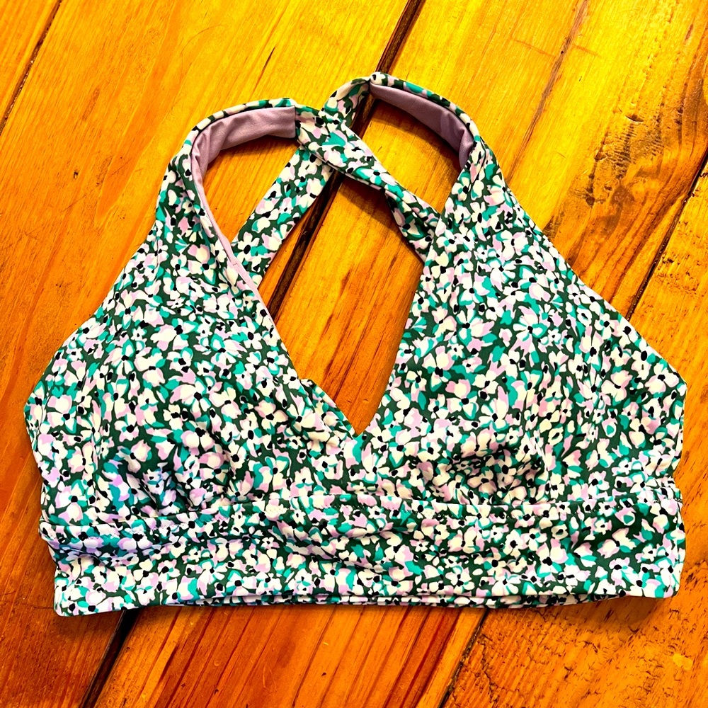 *NWOT* Super cute Athleta halter swim top